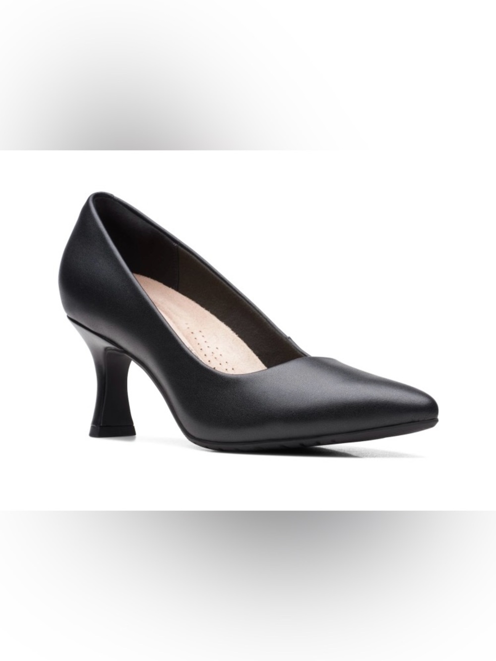 Clarks Kataleyna Gem Leather Pumps, black, size 7M. Excellent used condition.